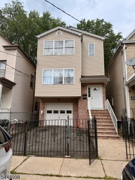 Building Photo - 1073 Bond St