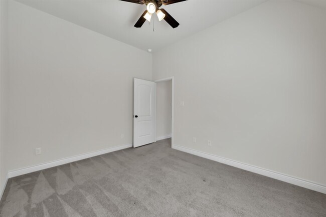 Building Photo - 150 N Greatwood Glen Pl