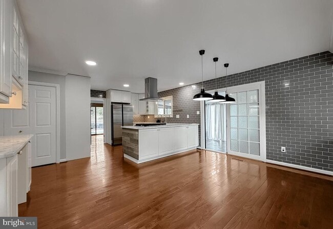 Building Photo - 1200 E Patuxent Dr