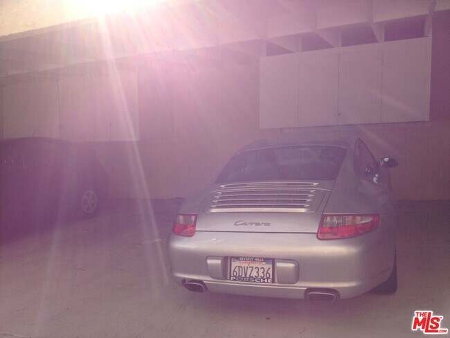 Building Photo - 18203 Coastline Dr