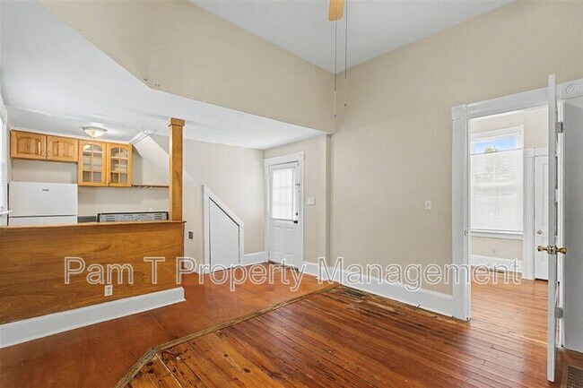 Building Photo - 124 E Henry St