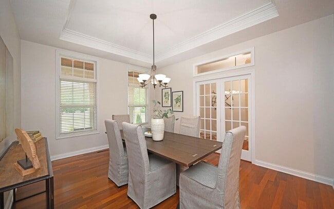 Building Photo - 3-bedroom House on 1.9 Acres Lot