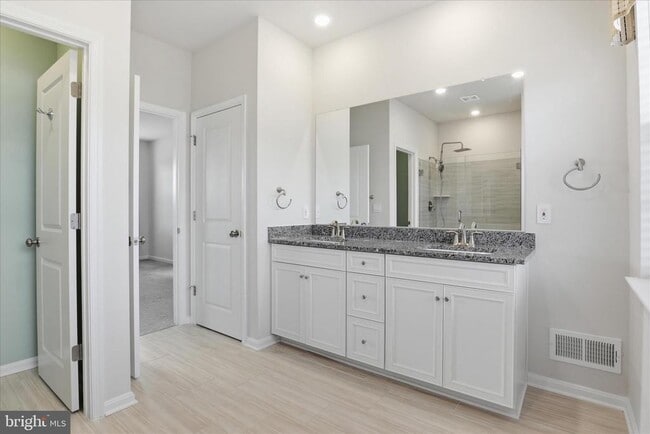 Building Photo - 889 Barksdale Dr