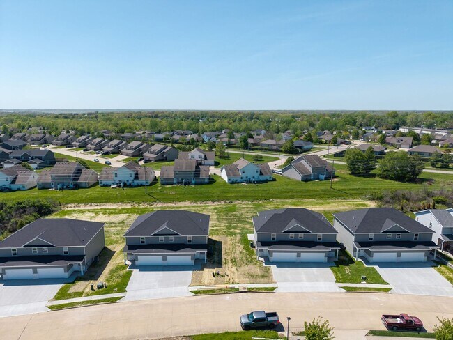 Building Photo - 5109-5111 Silver Mill Dr.