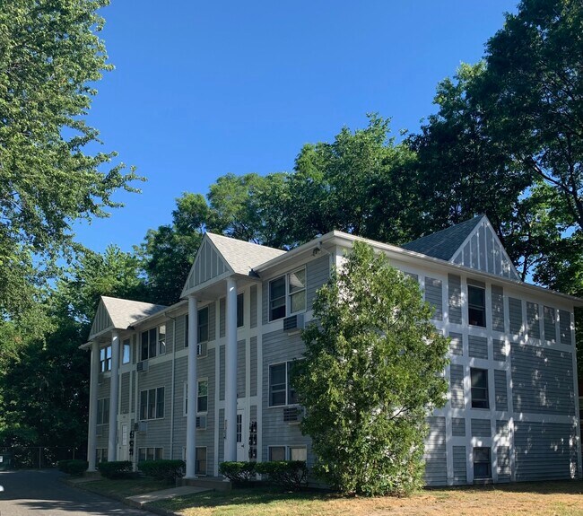 Primary Photo - 132 Mill St