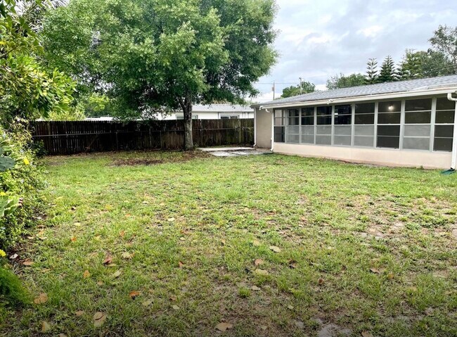 Fenced yard - 141 Saint George Rd