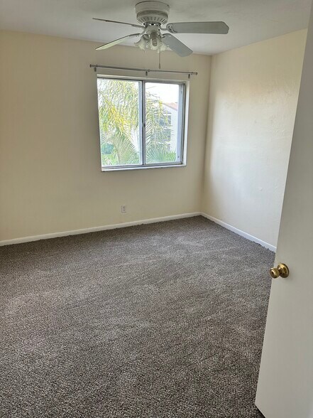 Building Photo - 3645 Boca Ciega Dr