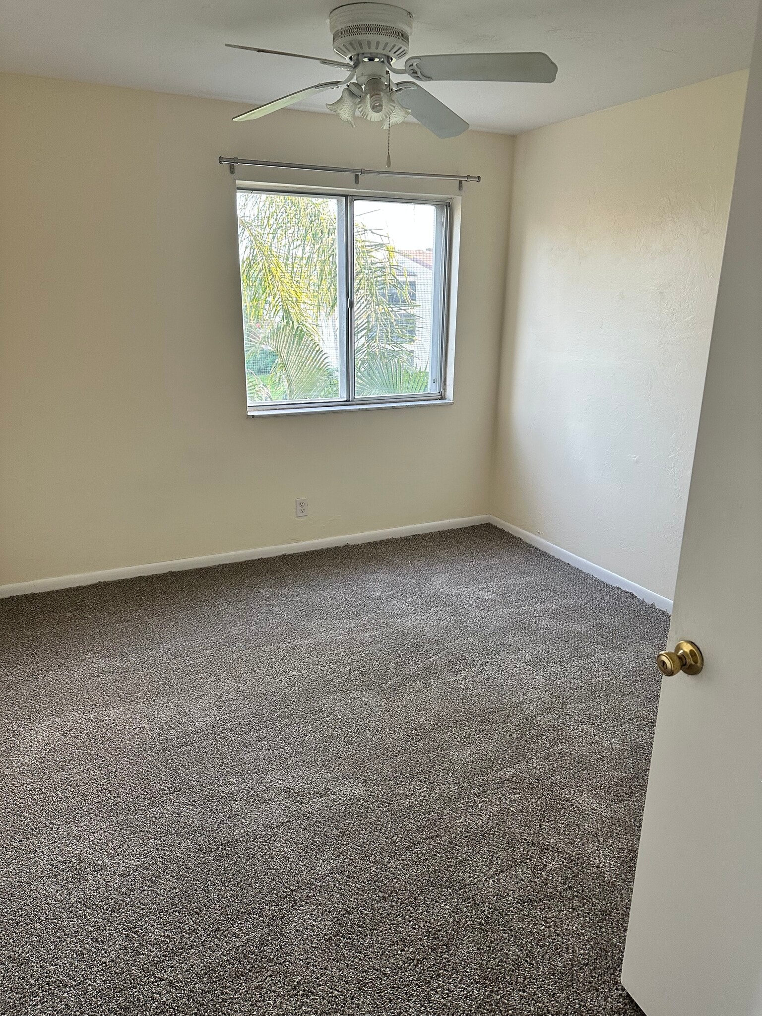 Building Photo - 3645 Boca Ciega Dr