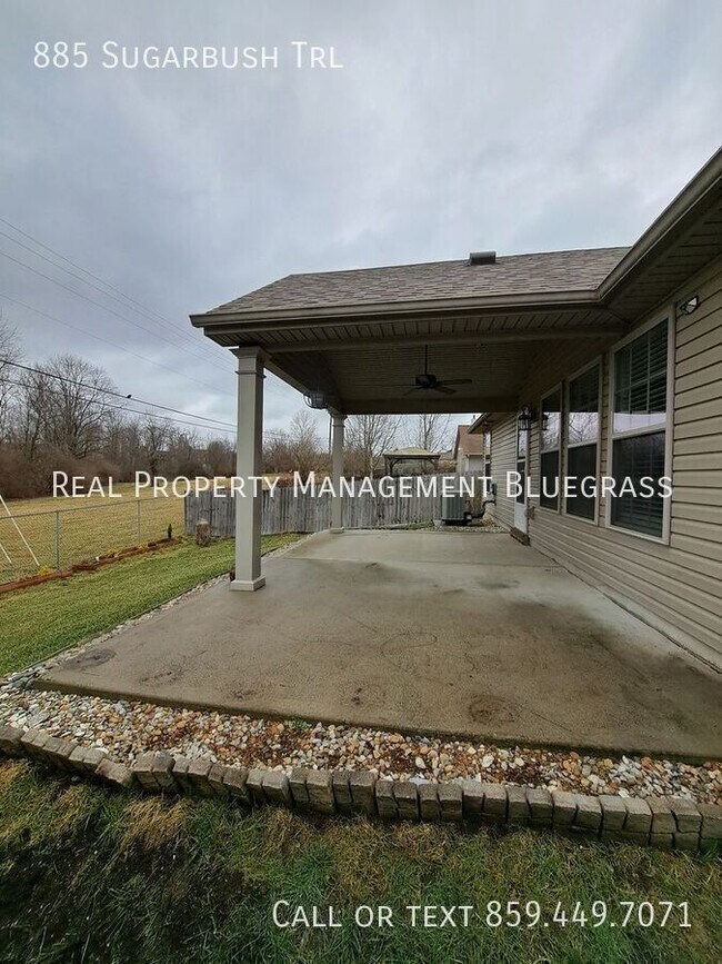 Building Photo - 885 Sugarbush Trail