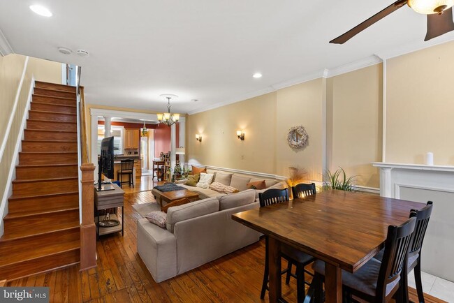 Building Photo - 3205 Hudson St