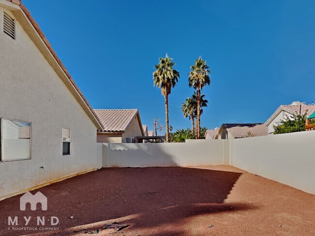 Building Photo - 5304 Del Lago Dr