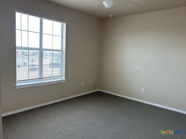 Building Photo - 3412 Cantabrian Dr