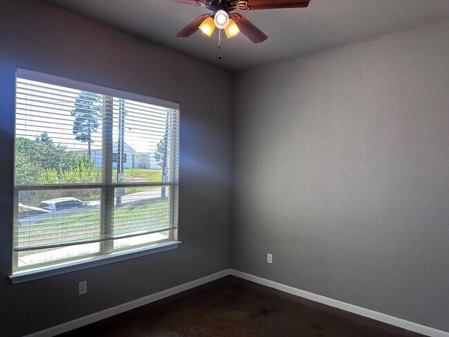 Building Photo - 200 Mauna Kea Ln