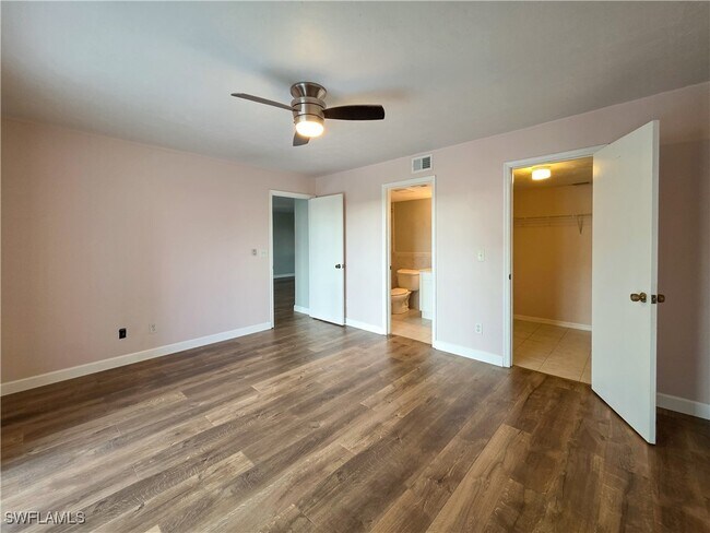 Building Photo - 4371 Bay Beach Ln