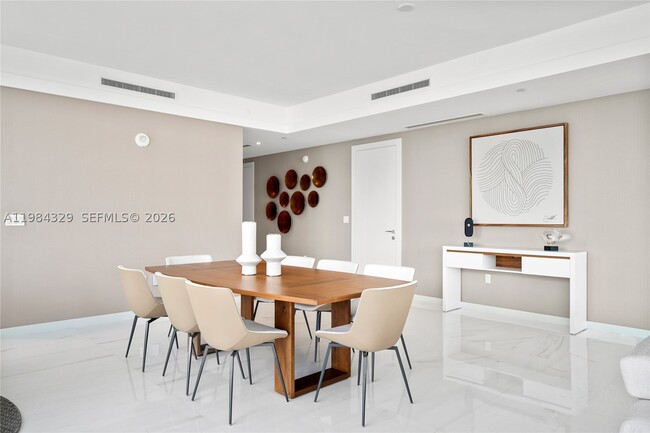 Building Photo - 300 Biscayne Blvd