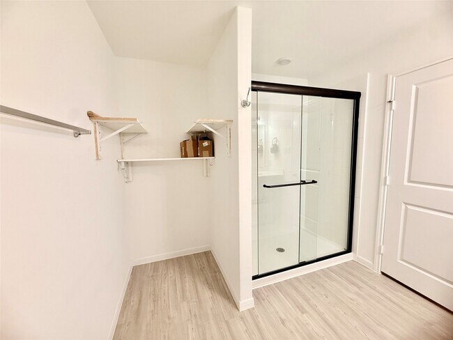 Building Photo - 24619 Applewood Crst Ln