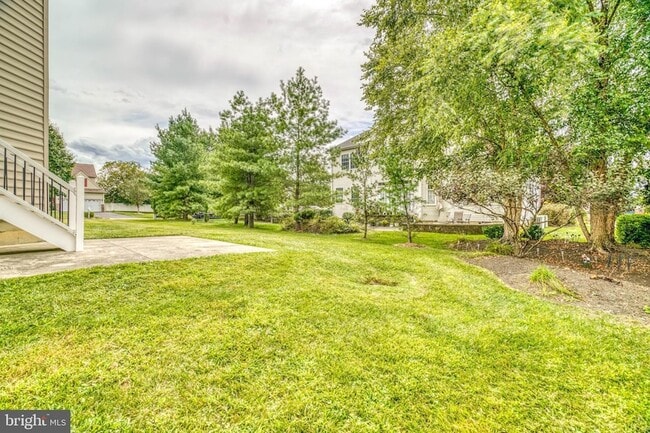 Building Photo - 9902 Player Dr