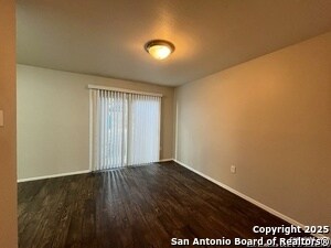 Building Photo - 2802 Lasses Blvd