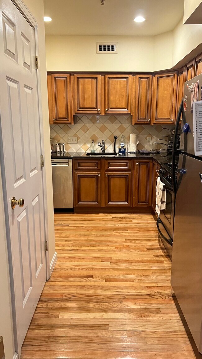 Building Photo - 26 Wachusett St