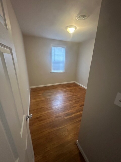 Building Photo - 507 Bruce Ave