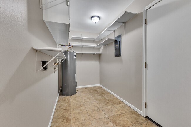 Building Photo - 8318 Amurwood Dr