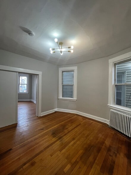 Building Photo - 127 Bidwell Ave