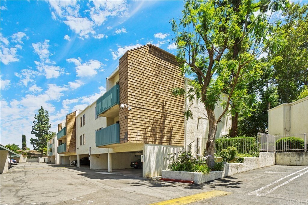 Building Photo - 5700 Etiwanda Ave