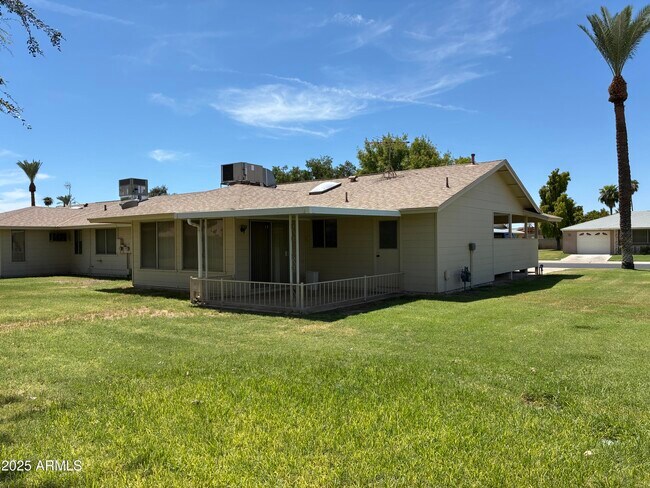 Building Photo - 10120 W Kingswood Cir
