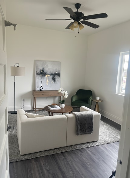 Building Photo - 704 S Soto St