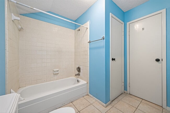 Building Photo - 30207 E Geneva Dr