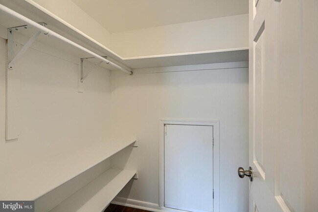 Building Photo - 3818 Swift Run Dr
