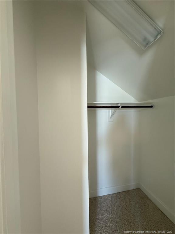 Building Photo - 385 Falls Creek Dr