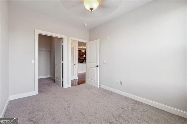 Building Photo - 901 Abernathy Rd NE