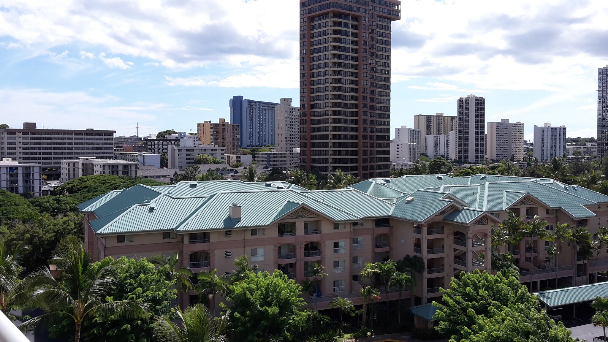 Building Photo - 3009 Ala Makahala Plz