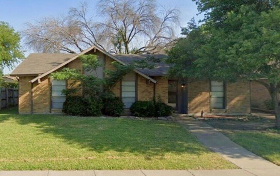 Primary Photo - 5033 Amhurst Ln