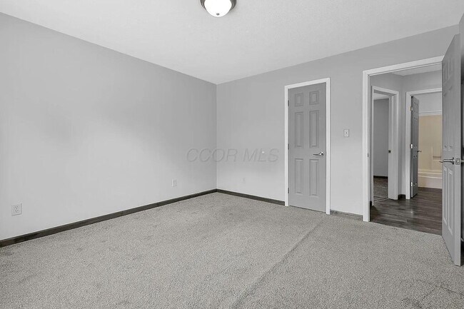 Building Photo - 53 Neil St