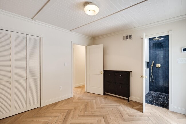 Building Photo - 1023 Greencliff Rd