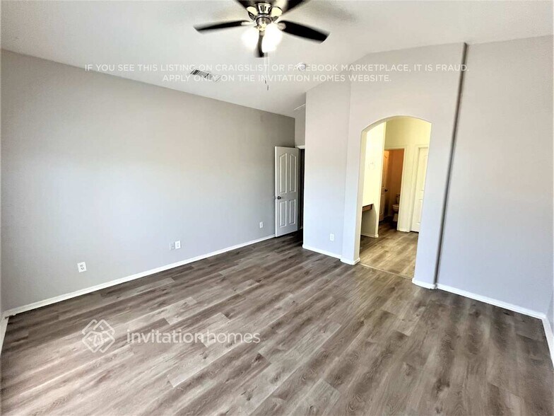 Building Photo - 13050 W Larkspur Rd