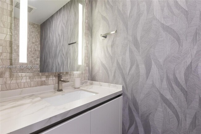 Building Photo - 88 SW 7th St