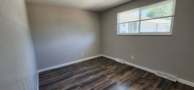 Building Photo - 3660 W 90th Ave