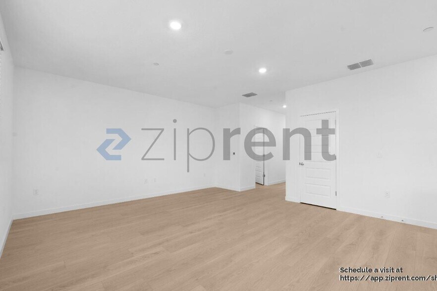 Building Photo - 8495 Anker Wy