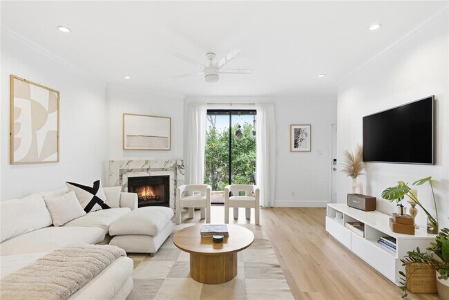 Building Photo - 1501 Barton Springs Rd