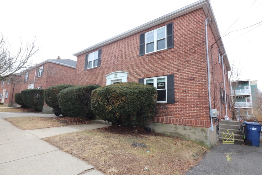 Building Photo - 34 Beechcroft St