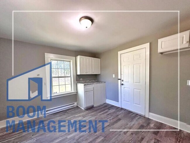 Building Photo - 1867 Warrenton Rd