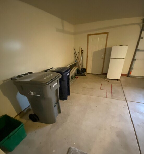 Building Photo - 9406 Huber Ct