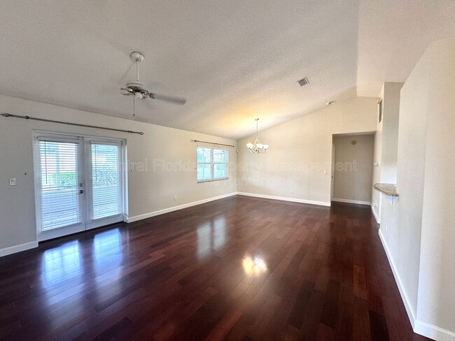 Building Photo - 4818 Breezy Palms Ct