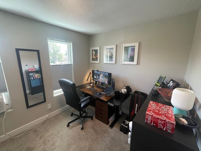 Building Photo - 1733 E 35th Ave