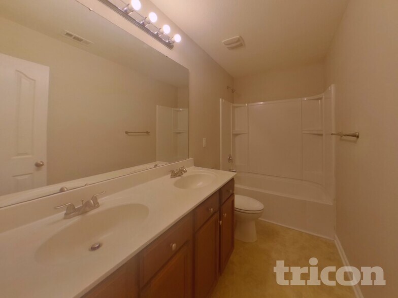 Building Photo - 3667 Hope Marian St