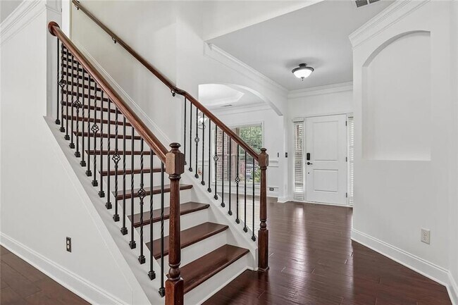 Building Photo - 5811 Kendrix Ridge Dr