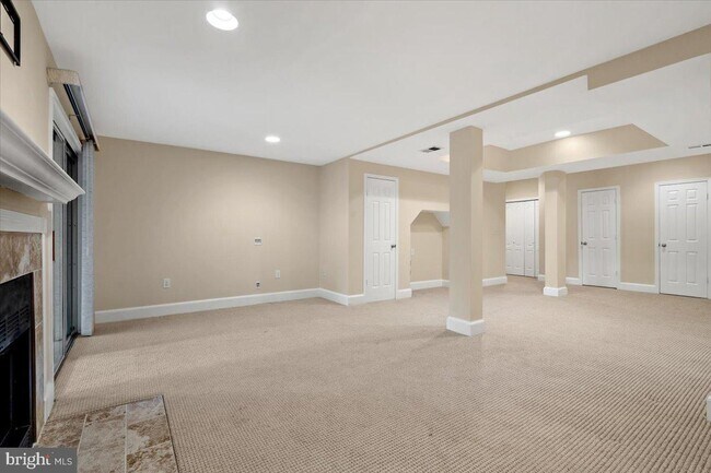 Building Photo - 6562 Sand Wedge Ct